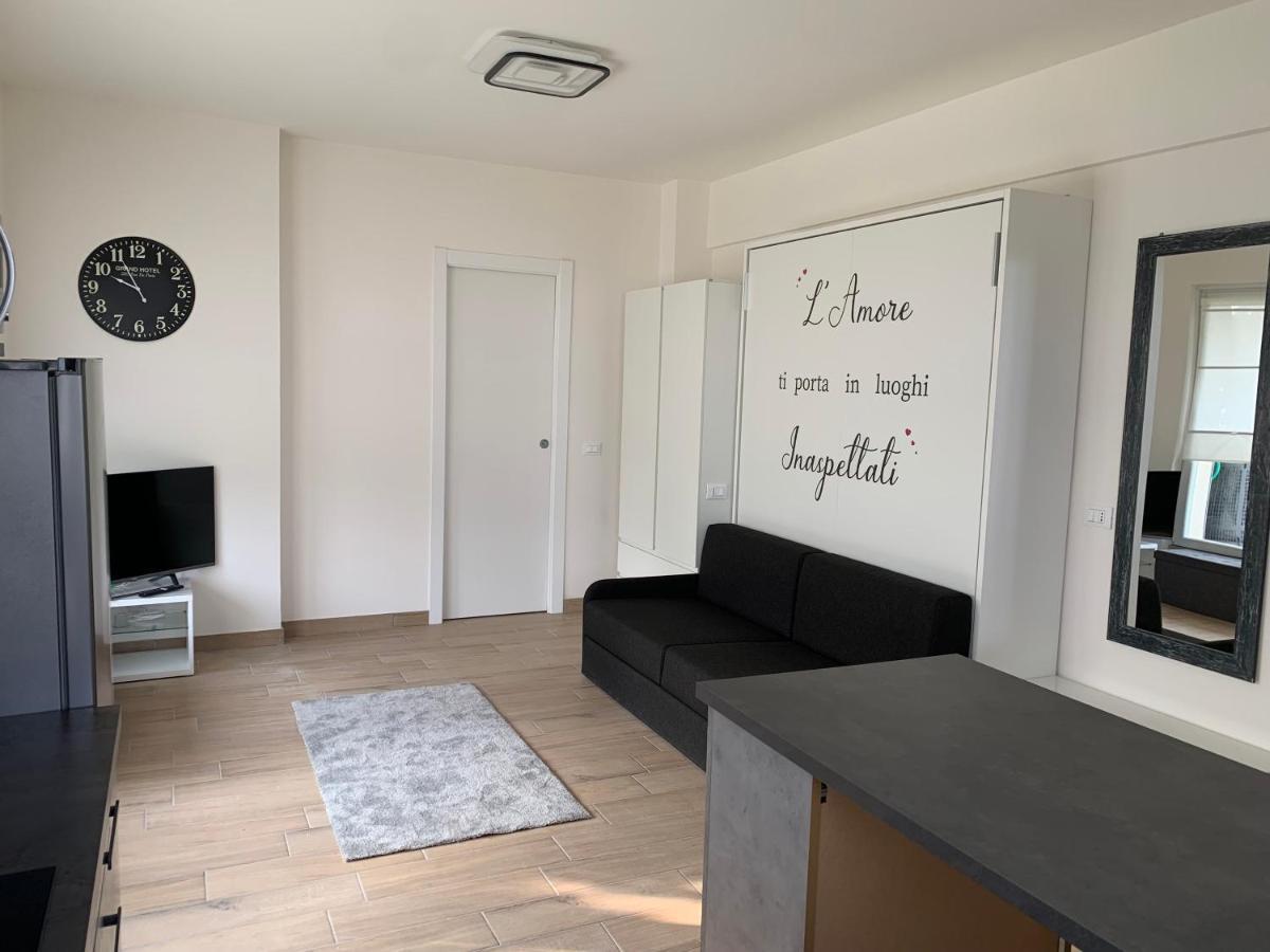 Ferienwohnung Attico Sky Garden Brescia Exterior foto